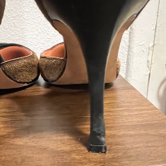 COPY-4 inch heels Manolo Blahnik’s size 40 1/2 fits about a 9 1/2 size 10 NO BOX - Picture 12 of 13